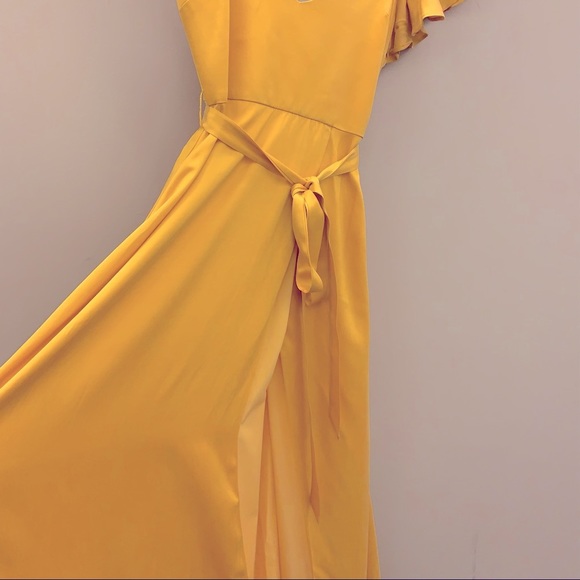 NWT Lovers + FRIENDS TAYLOR Gown in Golden Rod - Picture 7 of 8